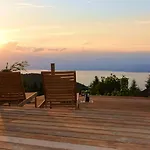 Boutique Alpine With Panoramic Views Шале