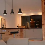 Boutique Alpine With Panoramic Views Шале