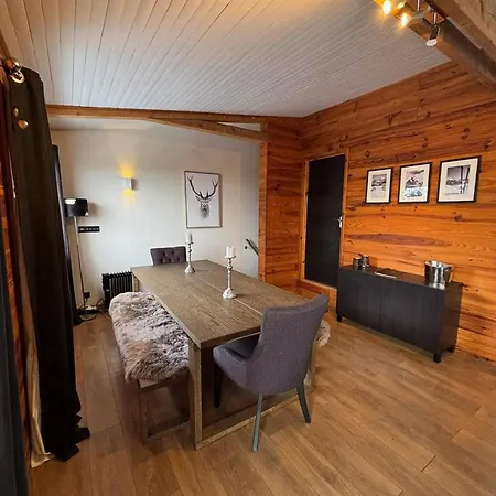 Boutique Alpine With Panoramic Views 톨롱