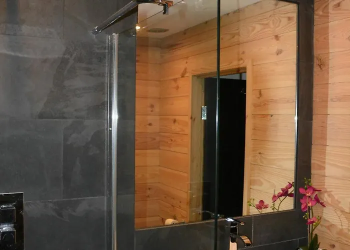 Boutique Alpine With Panoramic Views *